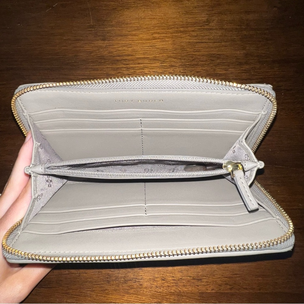 Tory Burch Gemini Link Tote and Wallet Set French Gray - Picture 16 of 16